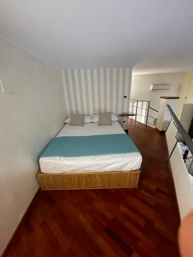A 2 Passi Dal Lungomare Napoli Apartment Italy