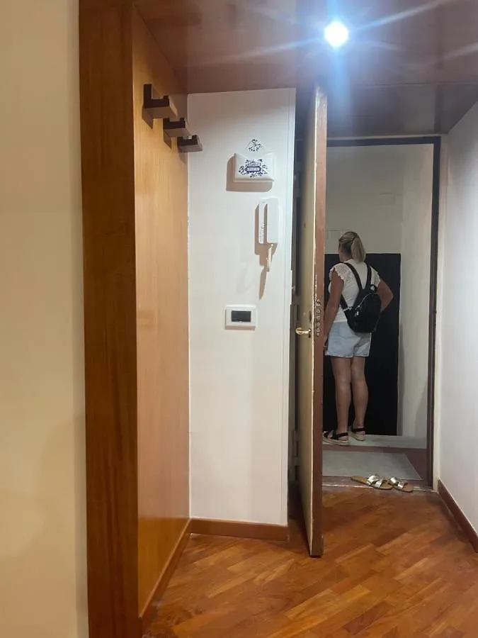 A 2 Passi Dal Lungomare Napoli Apartment Italy