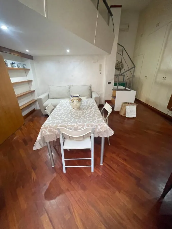 شقة A 2 Passi Dal Lungomare Napoli  نابولي