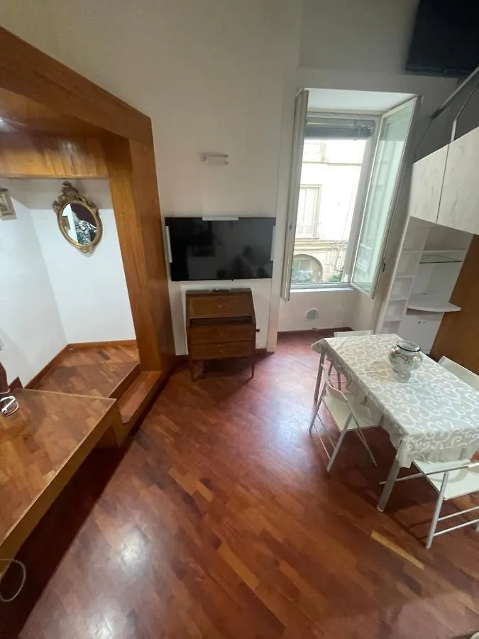 A 2 Passi Dal Lungomare Napoli Apartment Italy